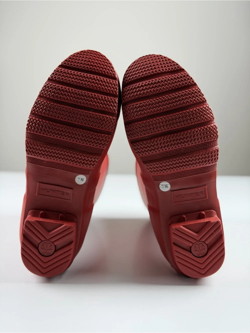 Hunter Women's Original Short Rain Boots in Military Red, Size 7